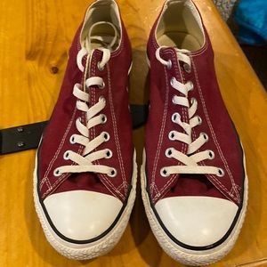 Used Converse.Maroon.Size 12 mens/14 womens.